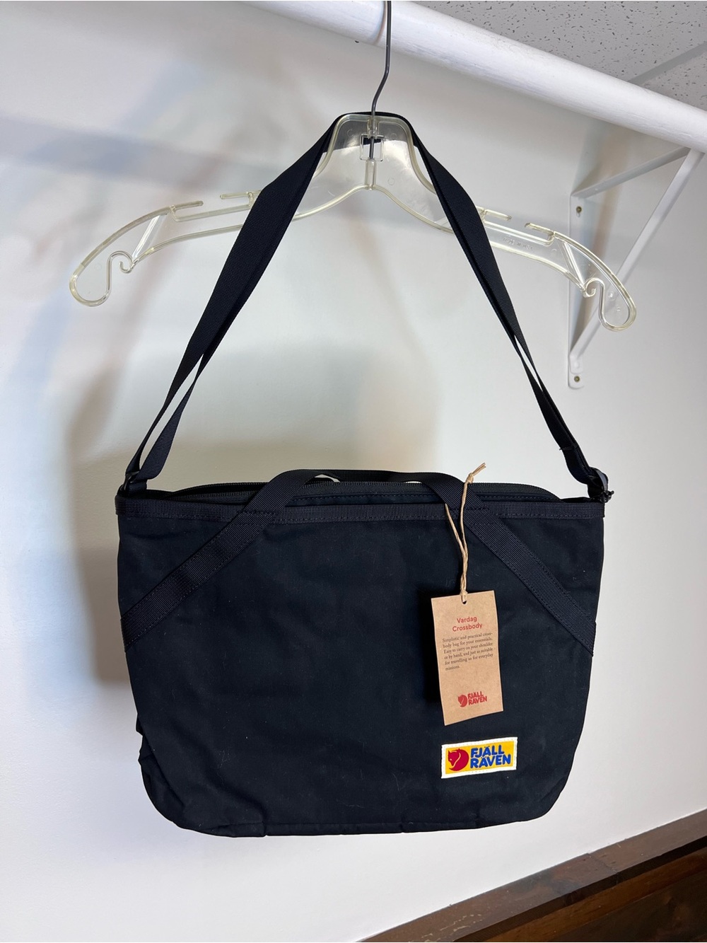 NWT Fjallraven Kanken Vardag Crossbody Bag in Black- OS